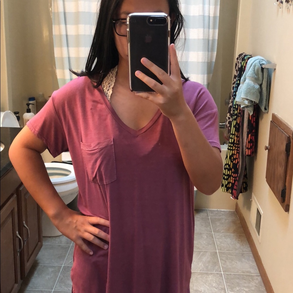 Maroon AEO V-neck Pocket Tee